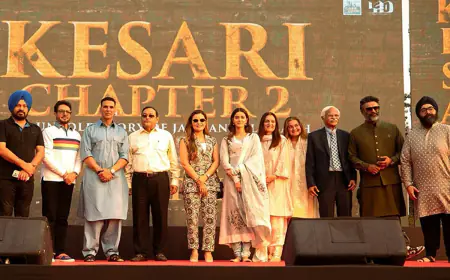 Akshay Kumar and Team Begin Kesari 2 Promotions with Prayers at Golden Temple