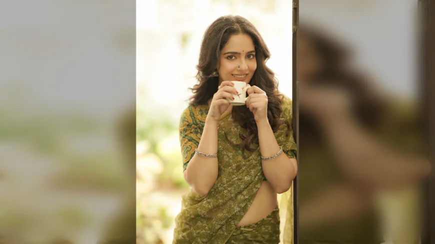 Malvi Malhotra’s Debut Poetry Book ‘Alfaaz Sitaaron Jaise’ Sells Over 3000 Copies, Inspired By Javed Akhtar