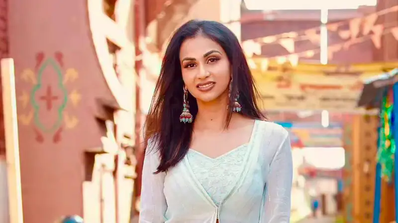 Aanchal Khurana Unveils Her Strategy for Navigating Fame and Criticism in the Spotlight